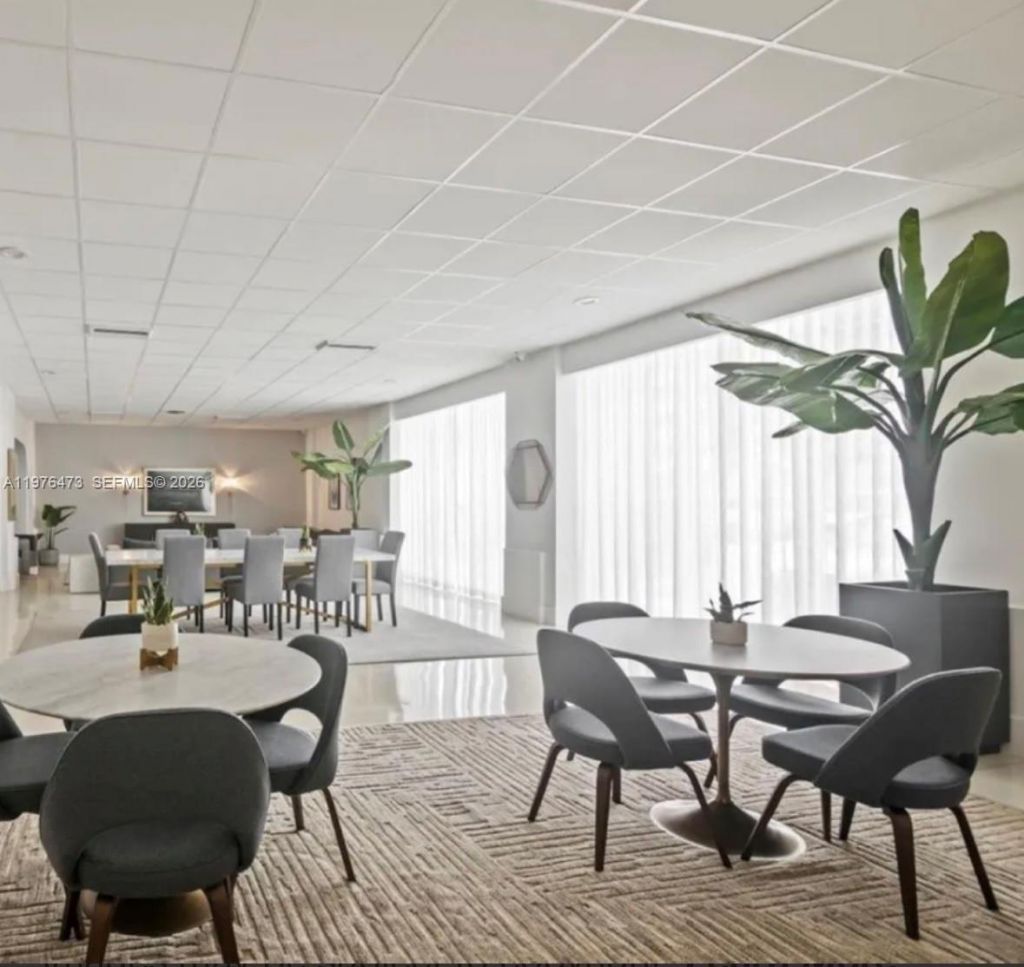 3140 S Ocean Dr , Unit 506, Hallandale Beach, FL 33009 Photo