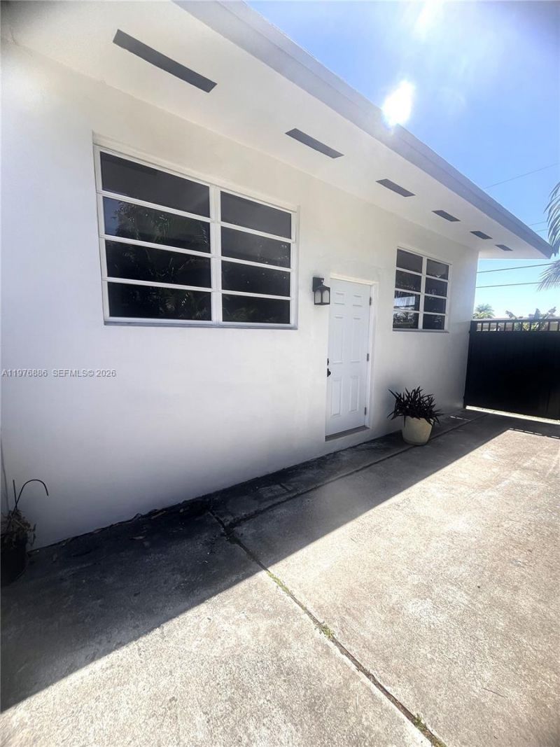 7760 SW 20th St , Unit 1, Miami, FL 33155 Photo