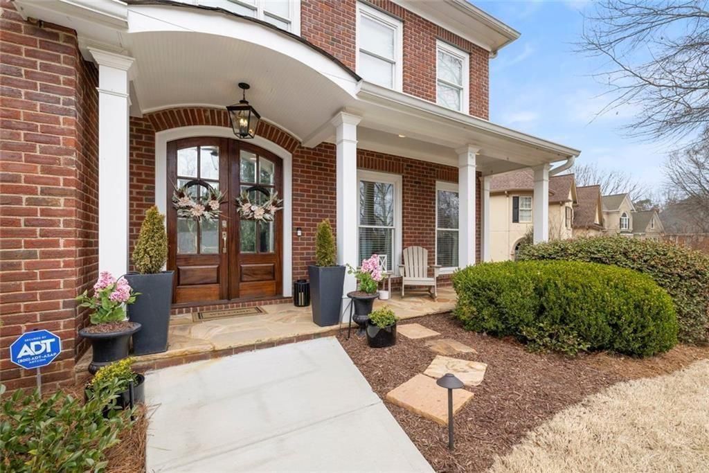 9310 Nesbit Lakes Drive, Alpharetta, GA 30022 Main Photo