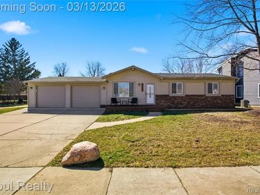 43761 Yorktown Street, CANTON, MI 48188