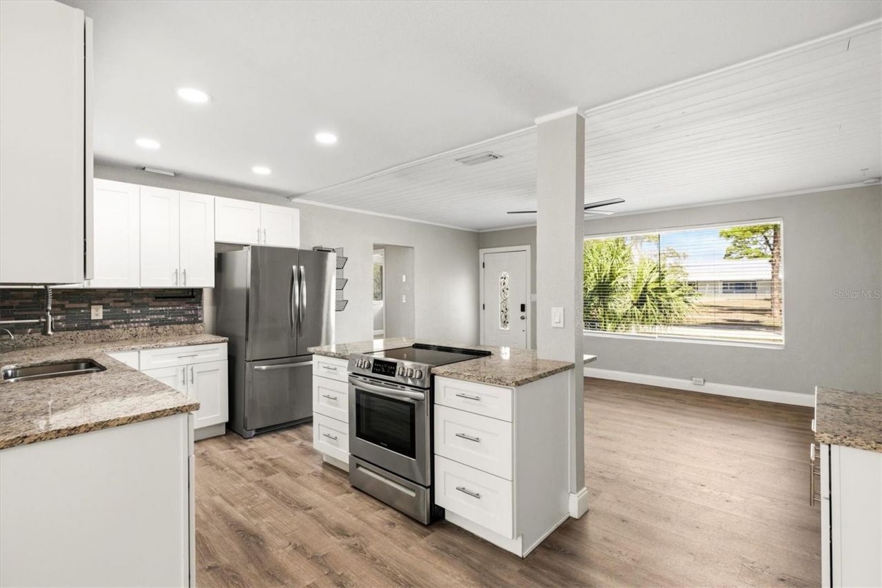 2586 Tami Sola Street, Sarasota, FL 34237 Photo