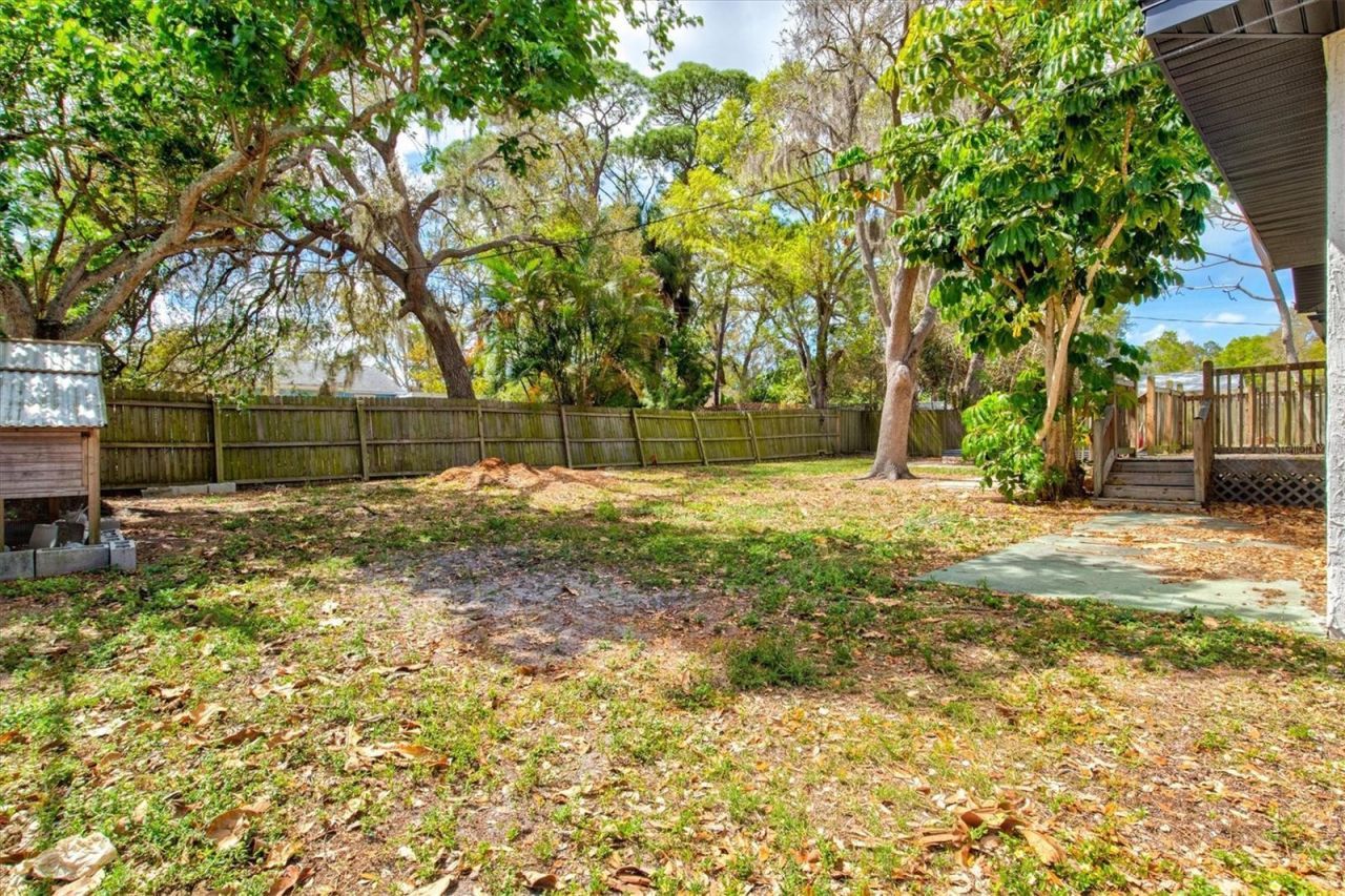 2586 Tami Sola Street, Sarasota, FL 34237 Photo