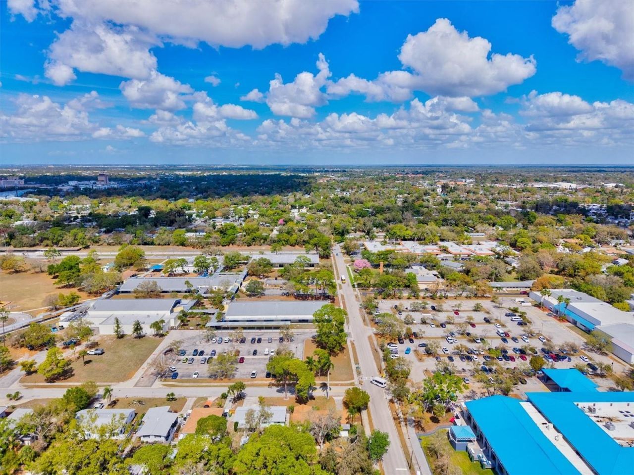 2586 Tami Sola Street, Sarasota, FL 34237 Photo