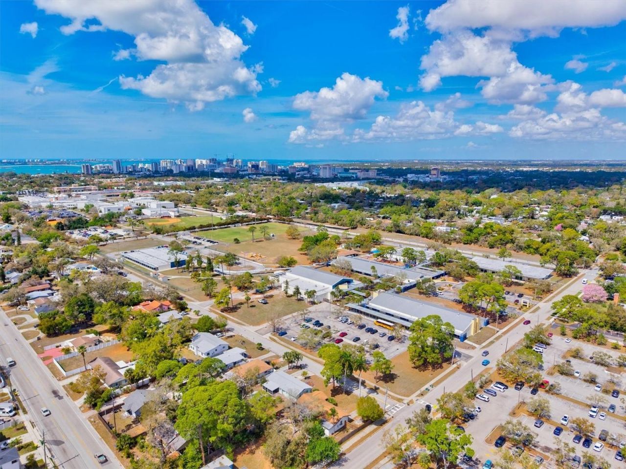 2586 Tami Sola Street, Sarasota, FL 34237 Photo