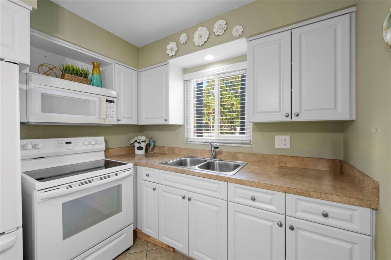 2304 Ringling Boulevard, Unit 103, Sarasota, FL 34237 Photo