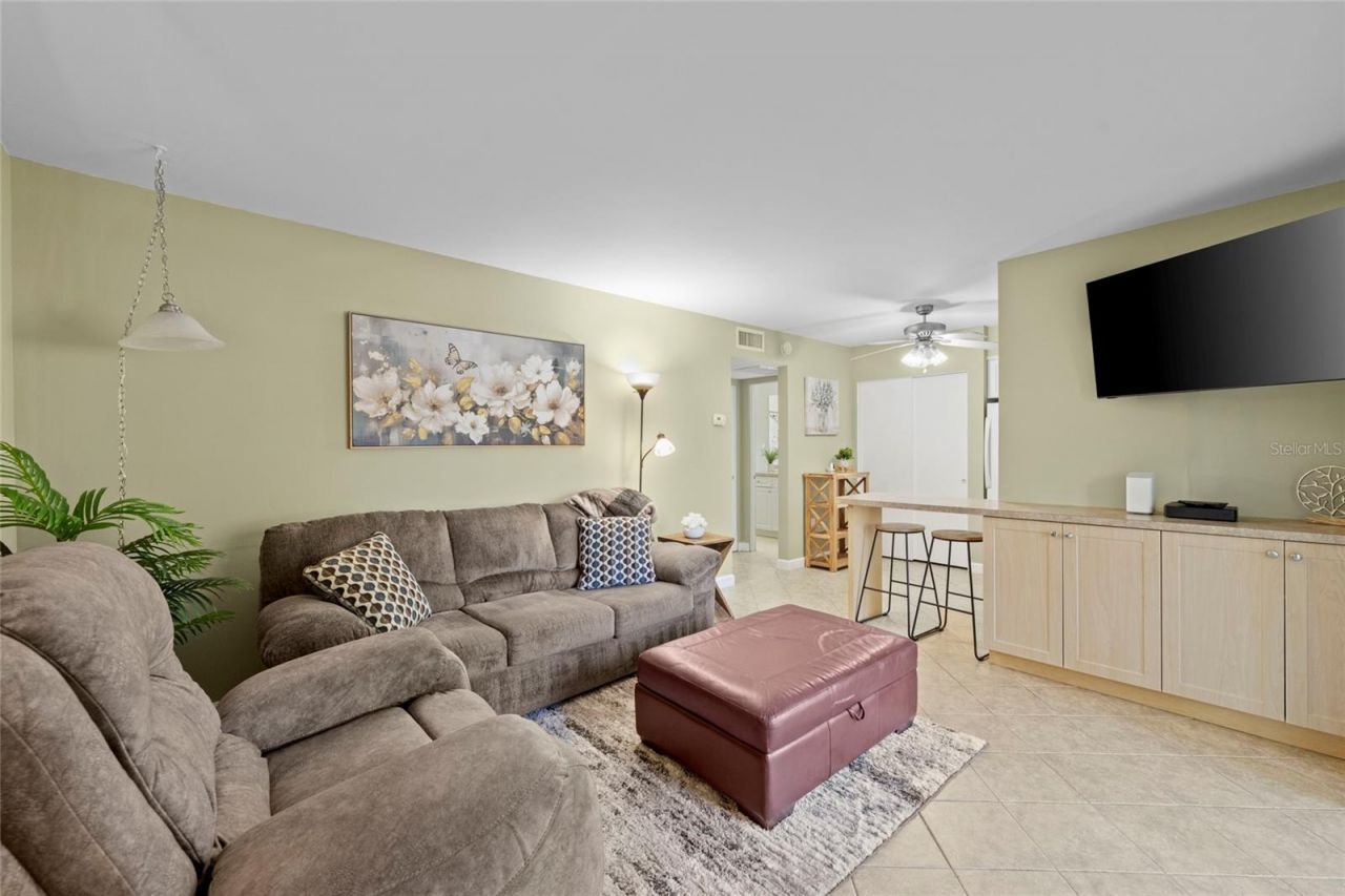 2304 Ringling Boulevard, Unit 103, Sarasota, FL 34237 Photo