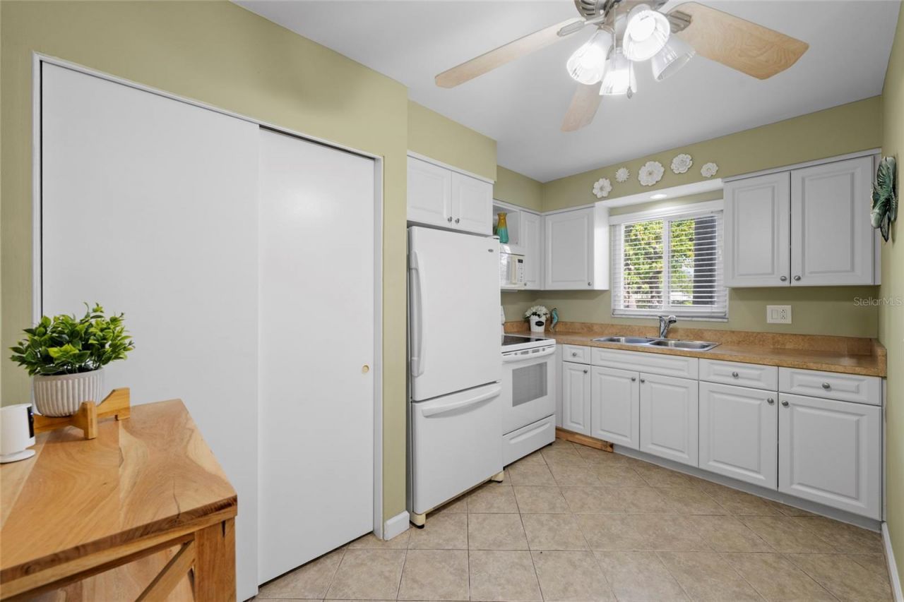 2304 Ringling Boulevard, Unit 103, Sarasota, FL 34237 Photo