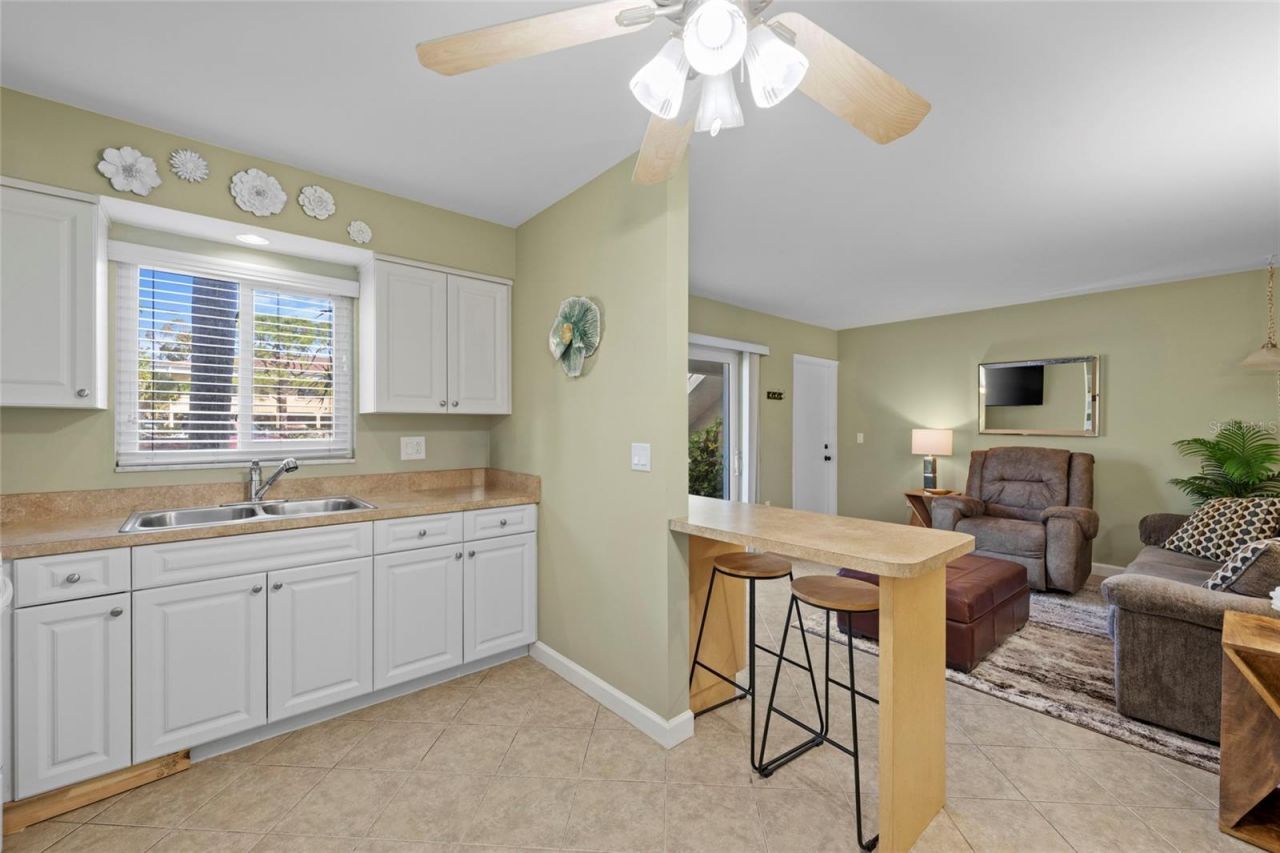 2304 Ringling Boulevard, Unit 103, Sarasota, FL 34237 Photo