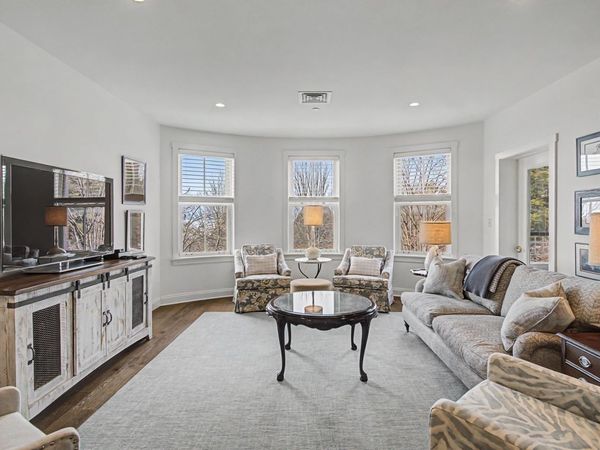 40 College Street, Unit 303, Burlington, VT 05401