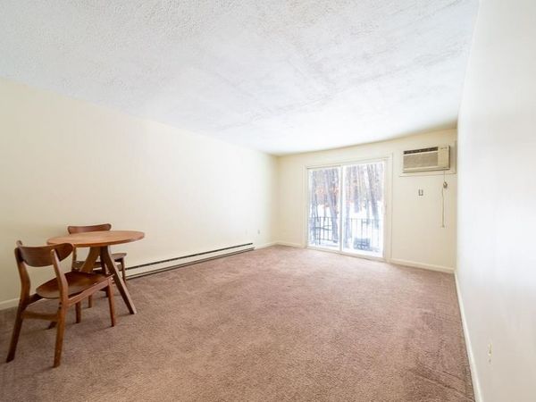 1 Charleston Avenue, Unit 14, Londonderry, NH 03053