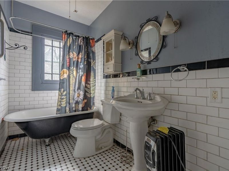 1568 W Exchange Street , Akron, OH 44313 Photo 23