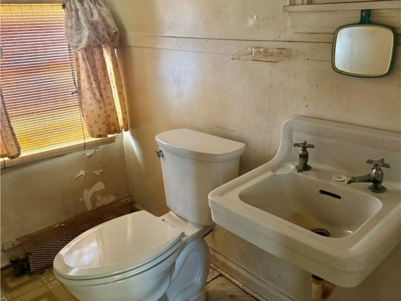 374 Niles Cortland Road SE, Warren, OH 44484 Photo 18