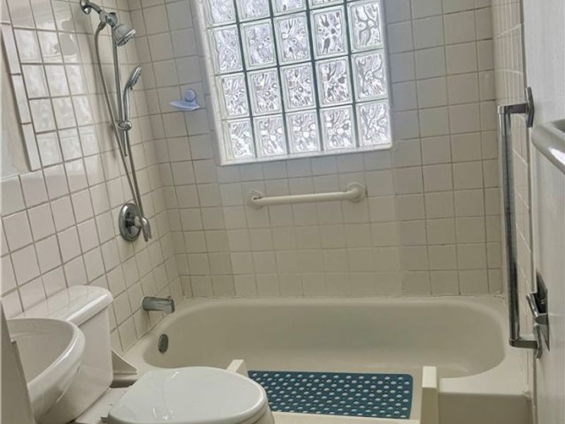 374 Niles Cortland Road SE, Warren, OH 44484 Photo 19