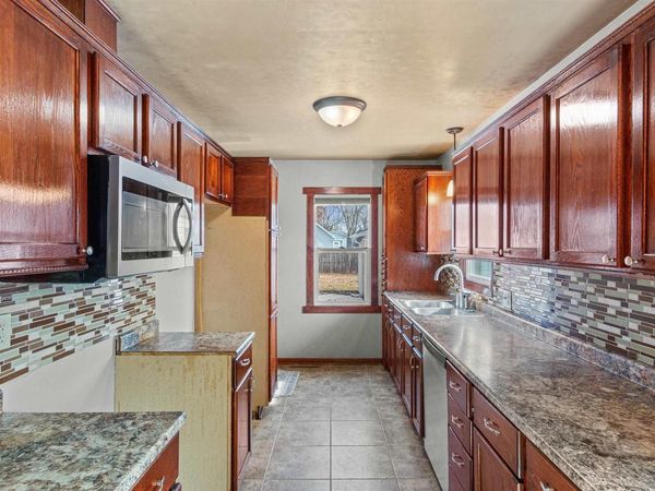 220 18TH STREET NORTH, Wisconsin Rapids, WI 54494