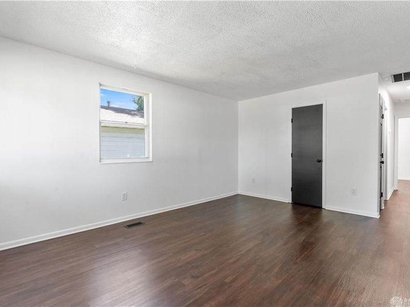 645 E Church Street, Xenia, OH 45385 Photo 5