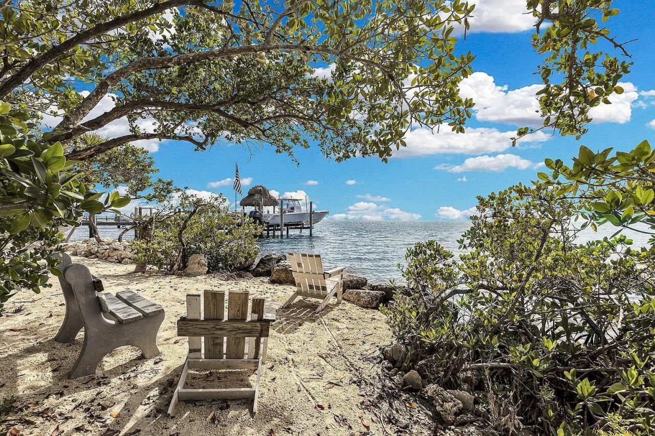 203 Mohawk Street, Tavernier, FL 33070 Photo