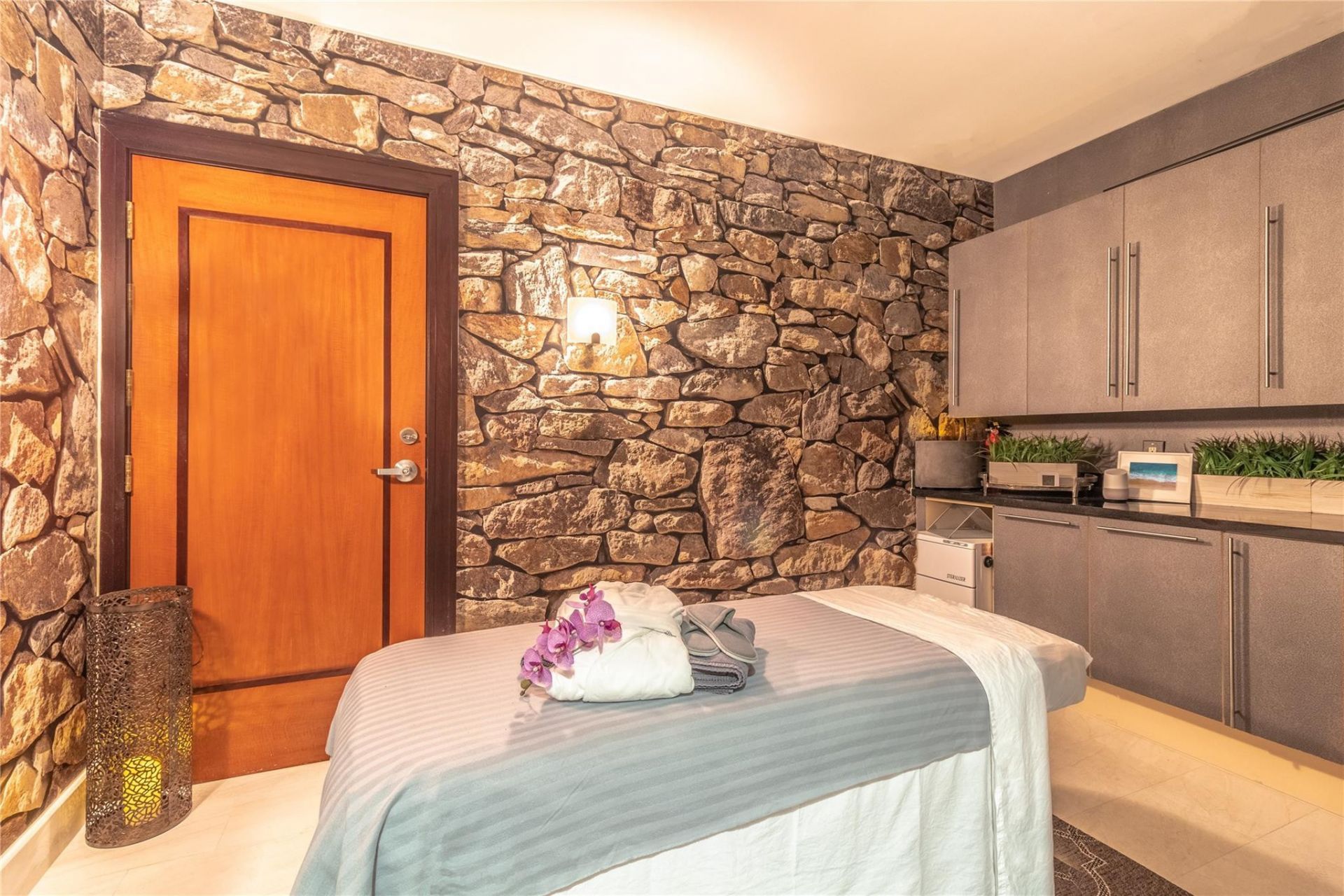 610 W Las Olas Boulevard, Unit 517, Fort Lauderdale, FL 33312 Photo