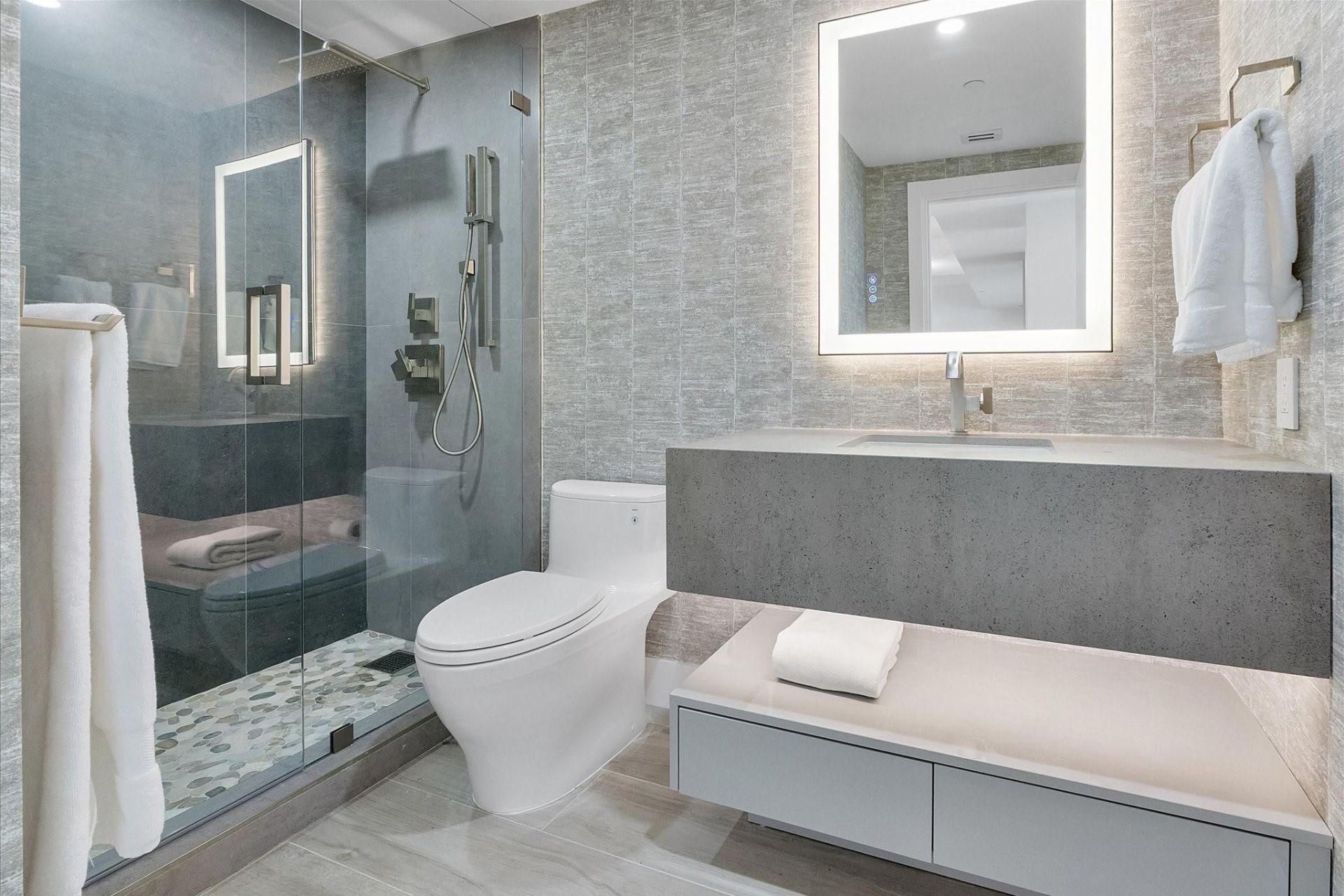 3100 N Ocean Boulevard, Unit 1706, Fort Lauderdale, FL 33308 Photo