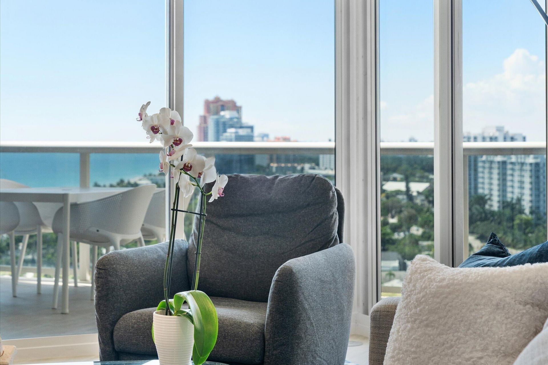 3100 N Ocean Boulevard, Unit 1706, Fort Lauderdale, FL 33308 Photo