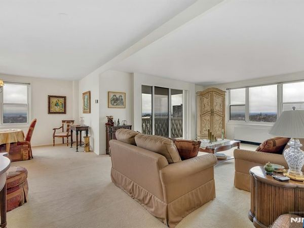 2000 Linwood Avenue 10J, Unit 10J, FORT LEE, NJ 07024