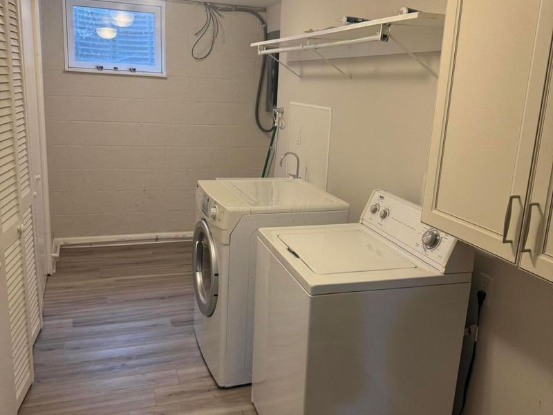 4006 Halsey Place , Columbus, OH 43228 Photo 4