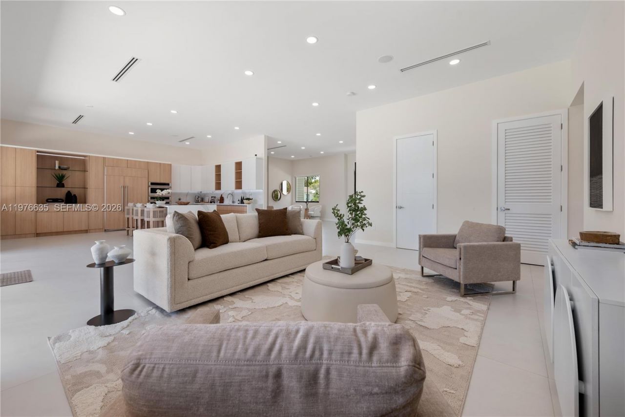 6990 SW 58th St , Miami, FL 33143 Photo