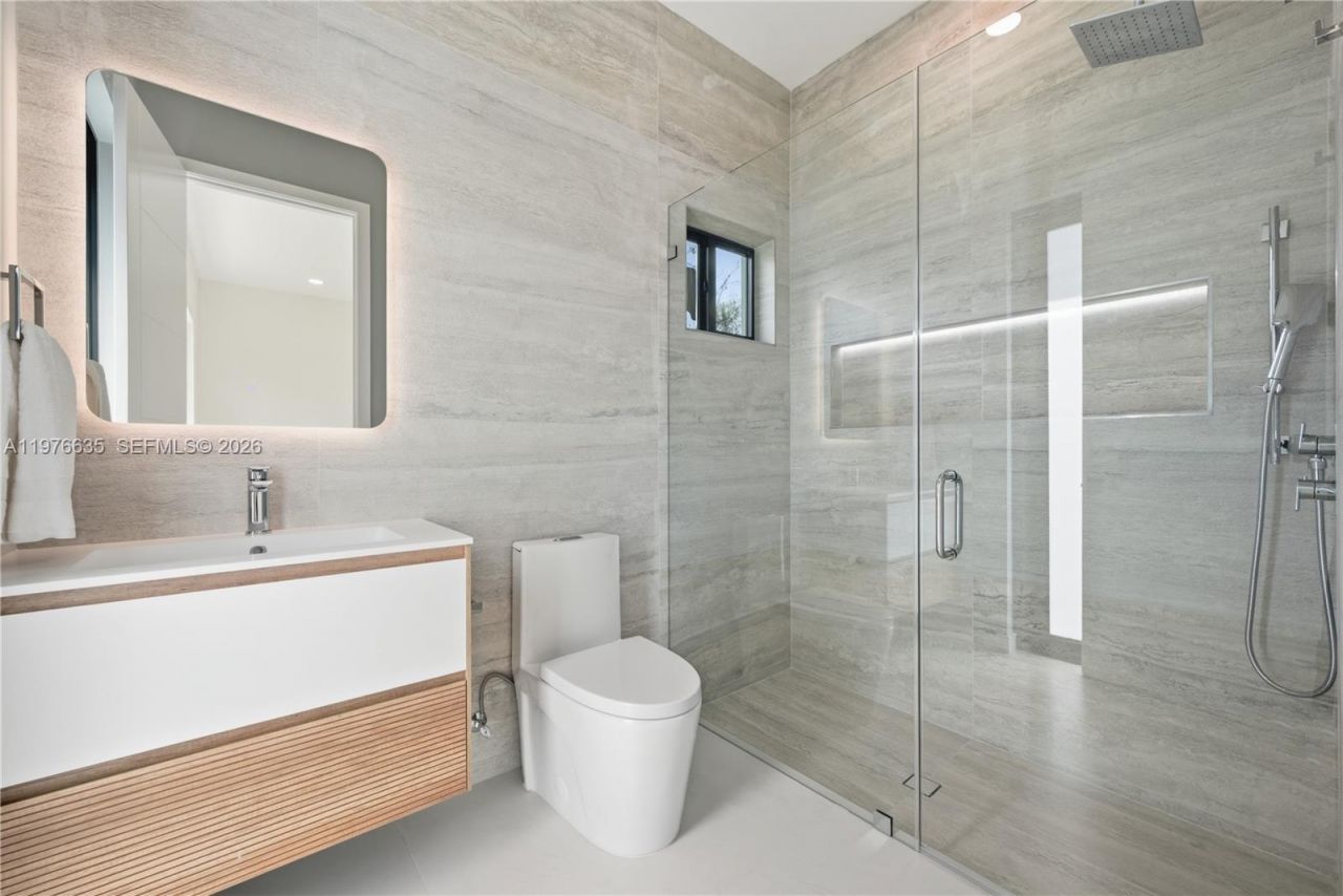 6990 SW 58th St , Miami, FL 33143 Photo