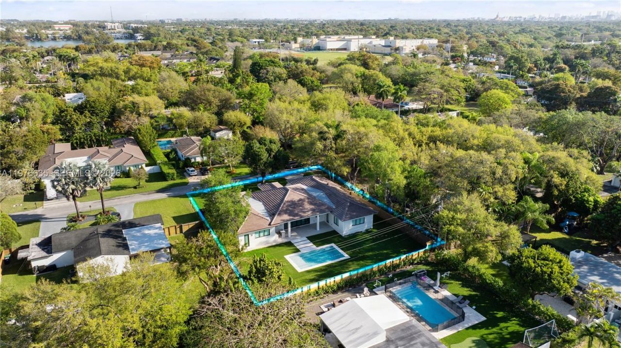 6990 SW 58th St , Miami, FL 33143 Photo