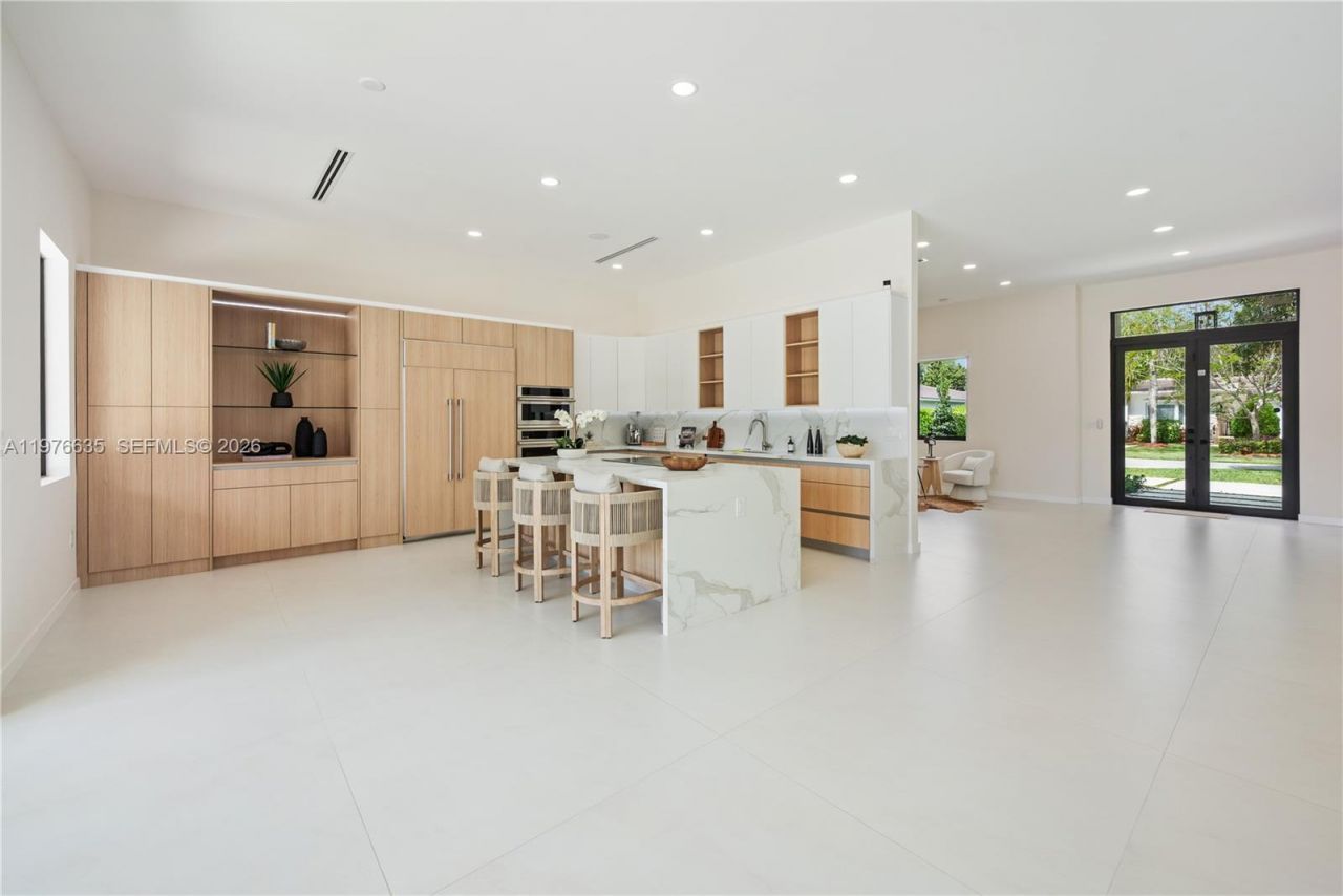 6990 SW 58th St , Miami, FL 33143 Photo