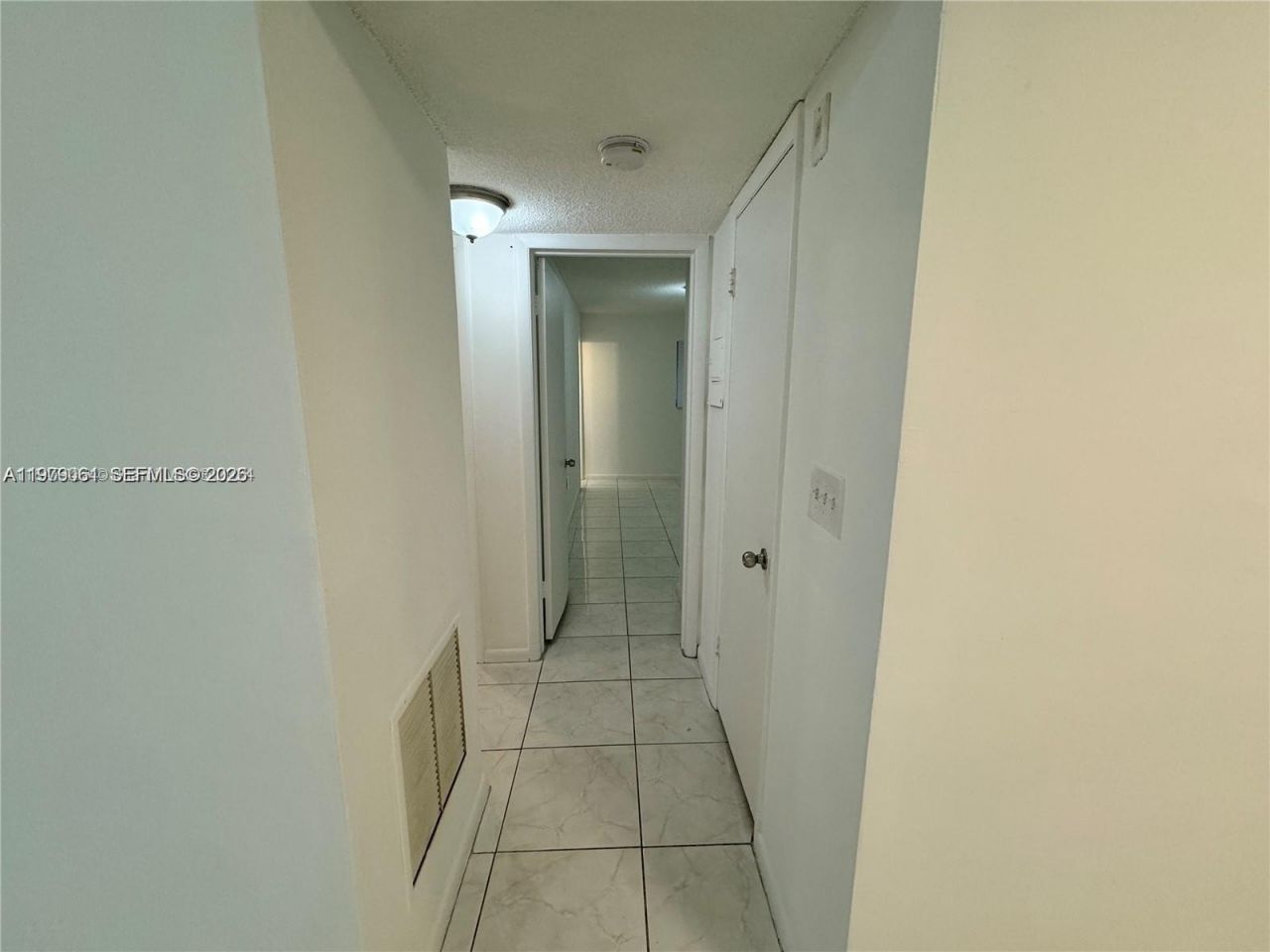 2005 Jefferson St , Unit 205, Hollywood, FL 33020 Photo