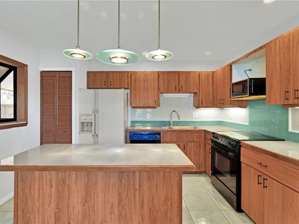 2340 87th Avenue, Vero Beach, FL 32966