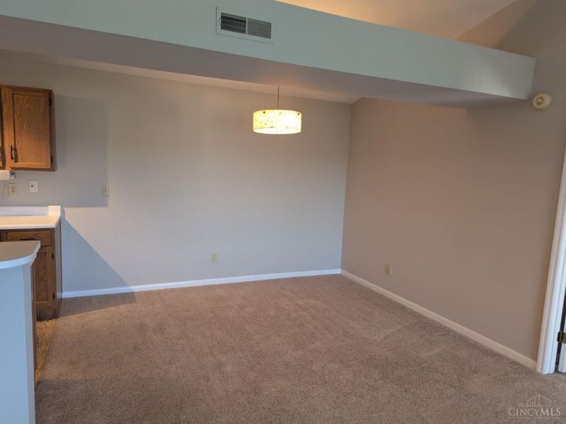 9940 Regatta Drive, Unit 303, Colerain Township, OH 45252 Photo 4