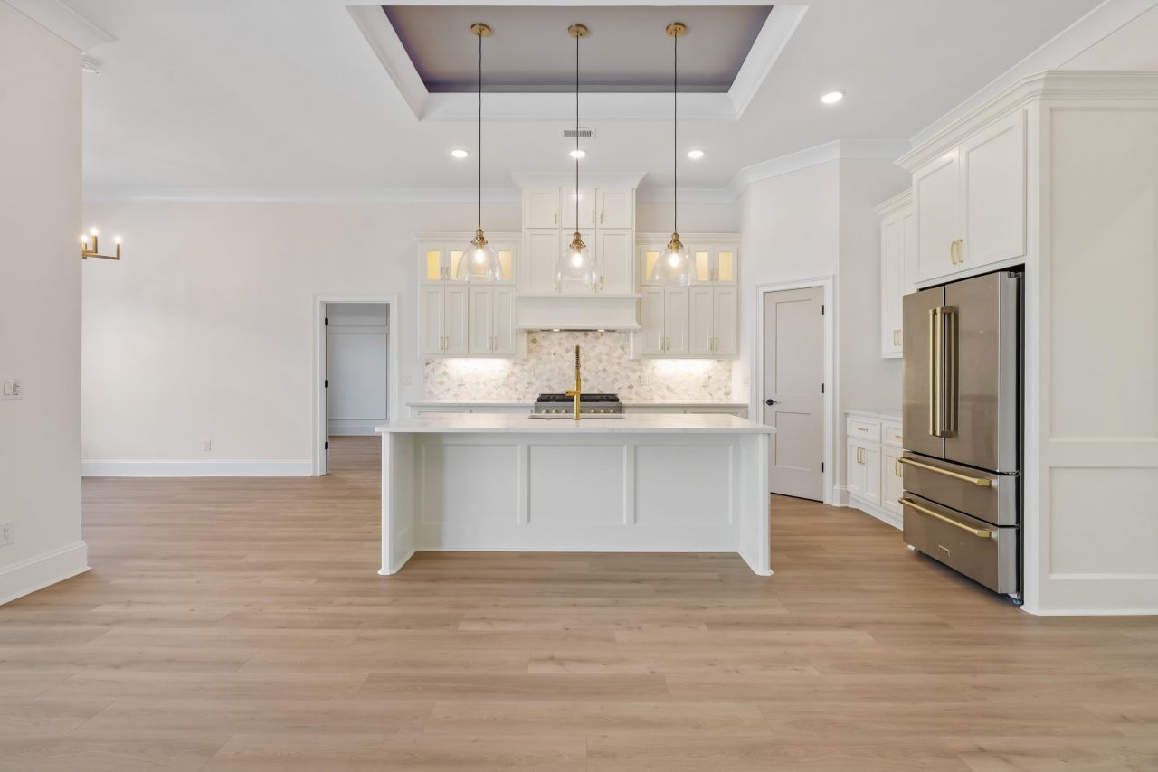 5108 Alwoodley Ln. Photo 10