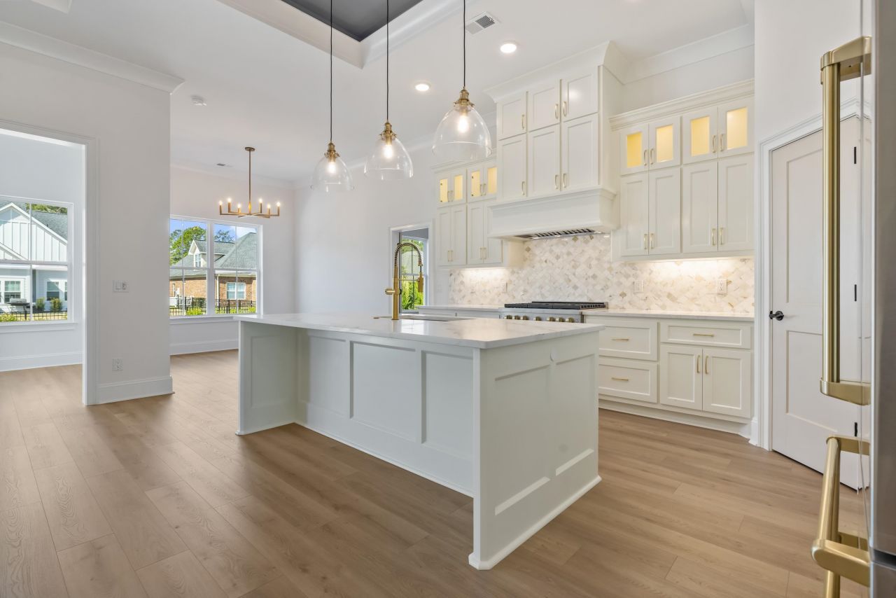 5108 Alwoodley Ln. Photo 9