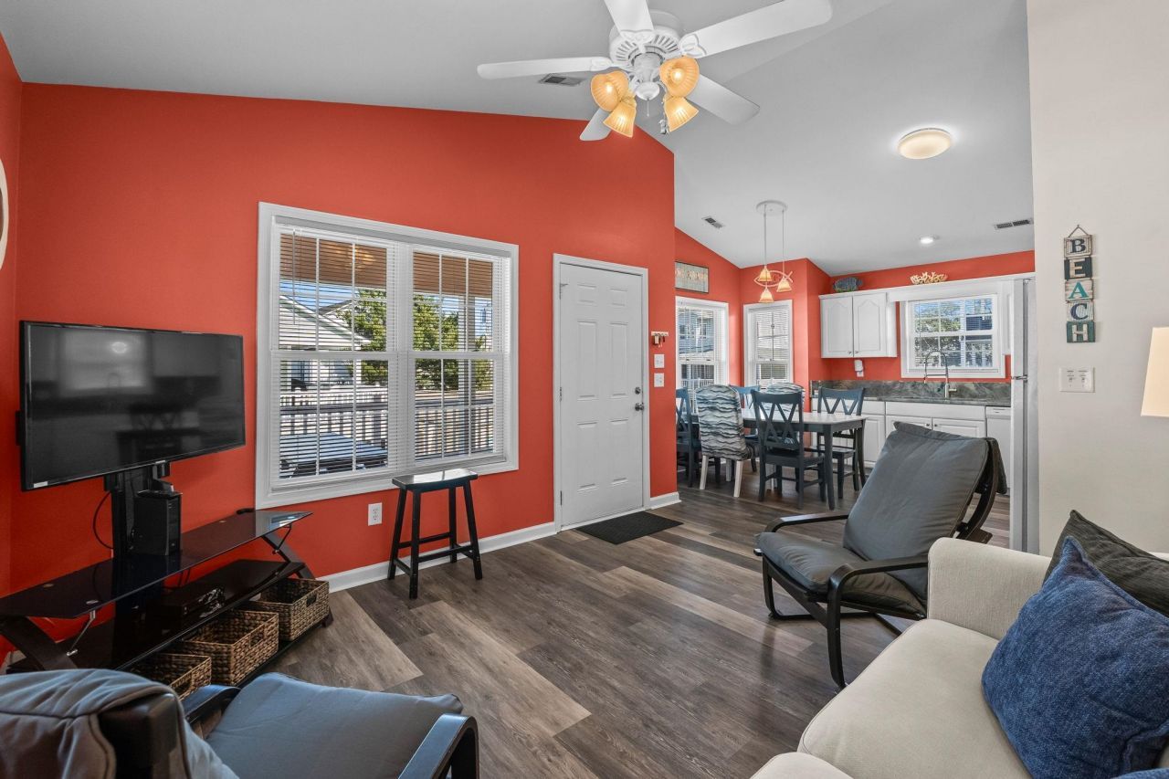 6001 - 1563 S Kings Hwy. Photo 15