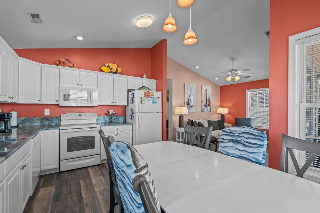 6001 - 1563 S Kings Hwy. Photo 25