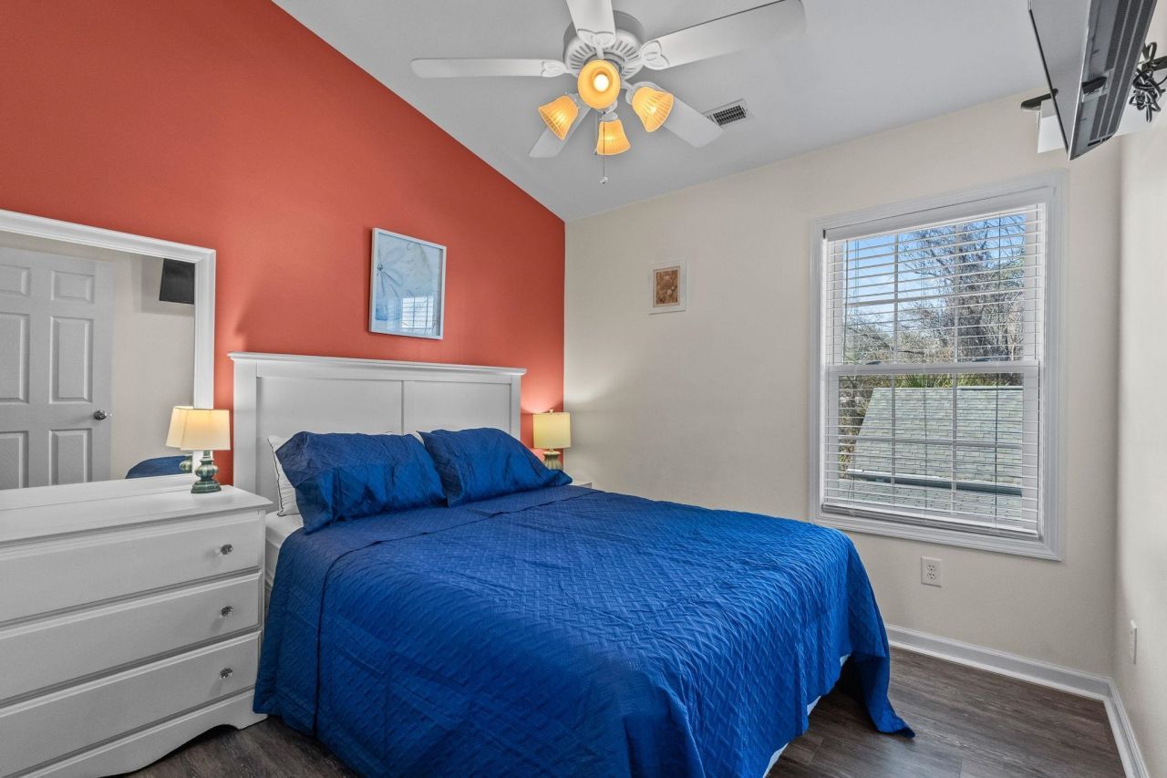 6001 - 1563 S Kings Hwy. Photo 31