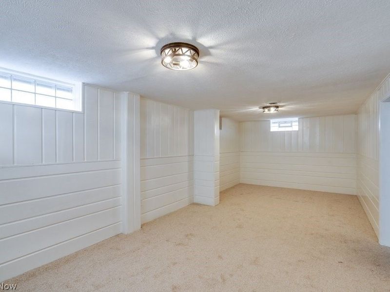 6406 Sunderland Drive, Parma, OH 44129 Photo 13