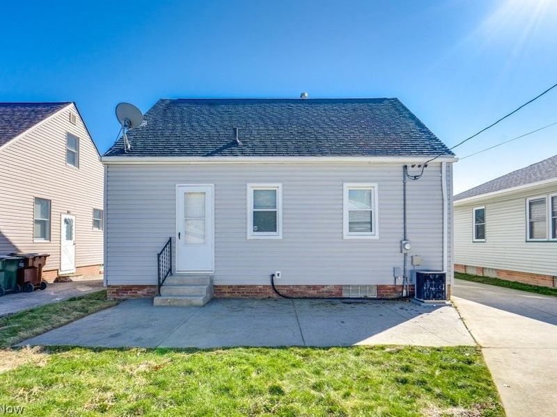 6406 Sunderland Drive, Parma, OH 44129 Photo 15