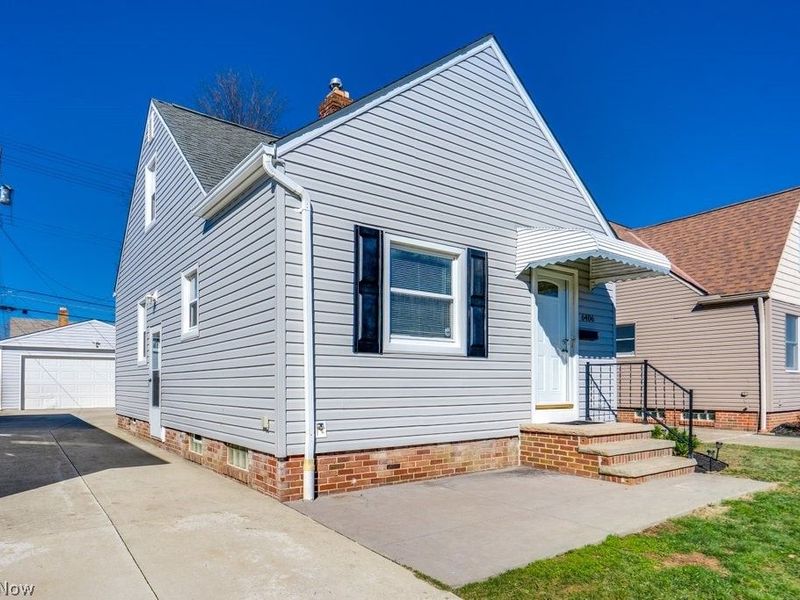 6406 Sunderland Drive, Parma, OH 44129 Photo 2