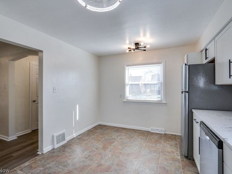 6406 Sunderland Drive, Parma, OH 44129 Photo 6