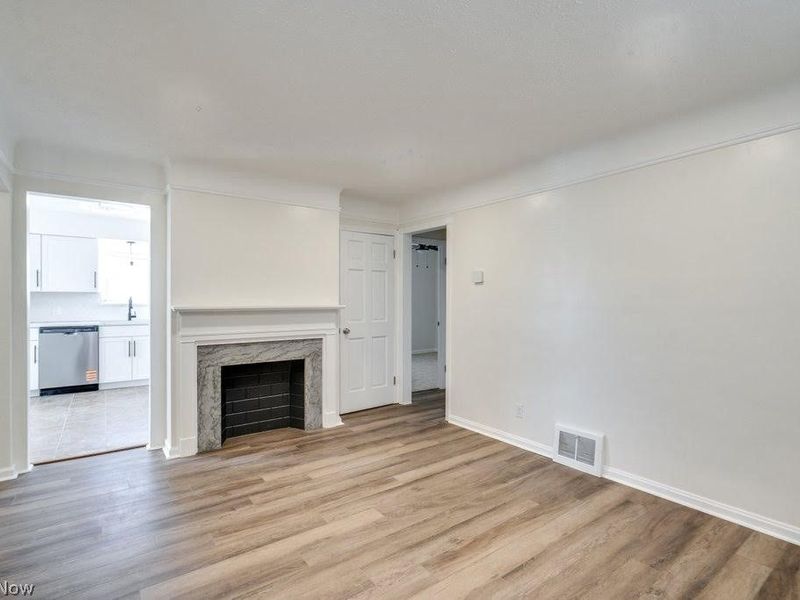 6406 Sunderland Drive, Parma, OH 44129 Photo 7