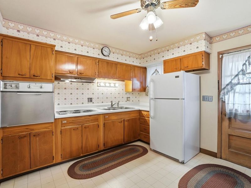 1116 Elaine Road , Columbus, OH 43227 Photo 13