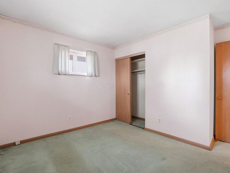 1116 Elaine Road , Columbus, OH 43227 Photo 24