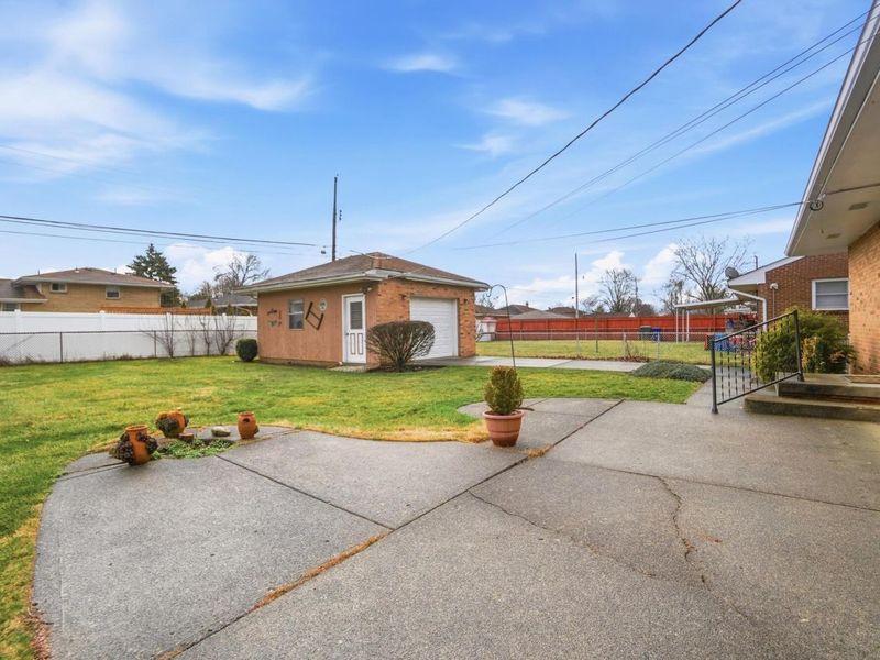 1116 Elaine Road , Columbus, OH 43227 Photo 44