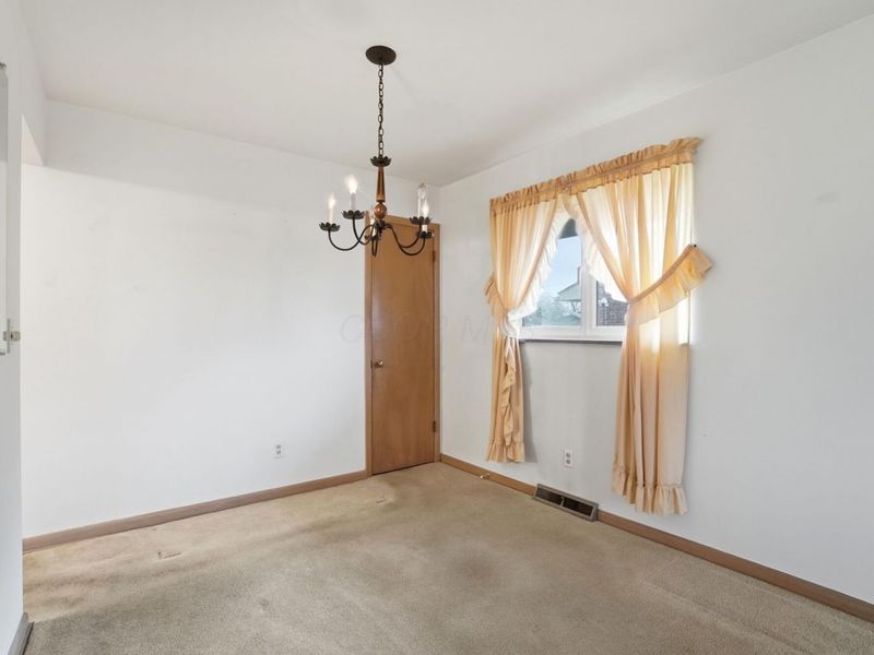 1116 Elaine Road , Columbus, OH 43227 Photo 9