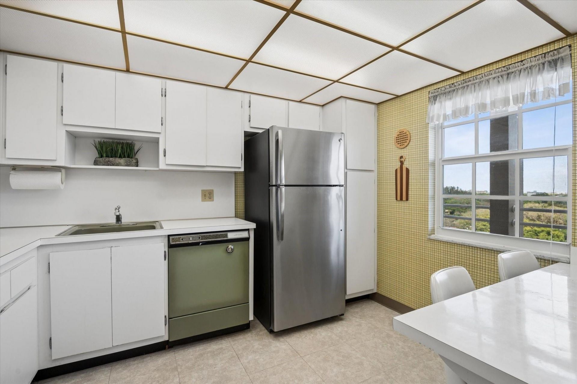 575 Oaks Lane, Unit 908, Pompano Beach, FL 33069 Photo