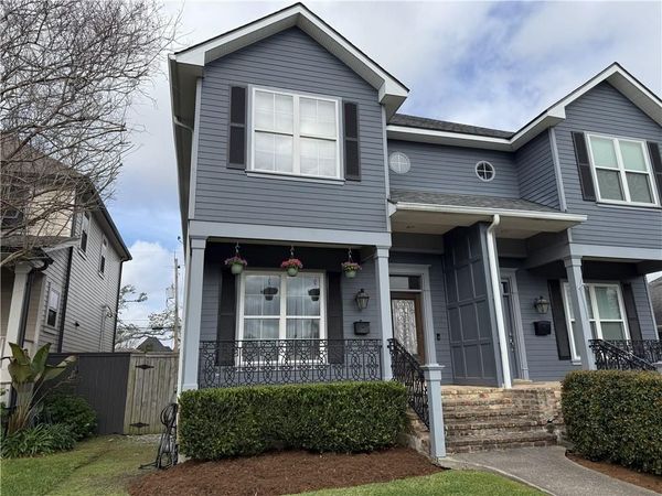 6728 LOUISVILLE Street , New Orleans, LA 70112