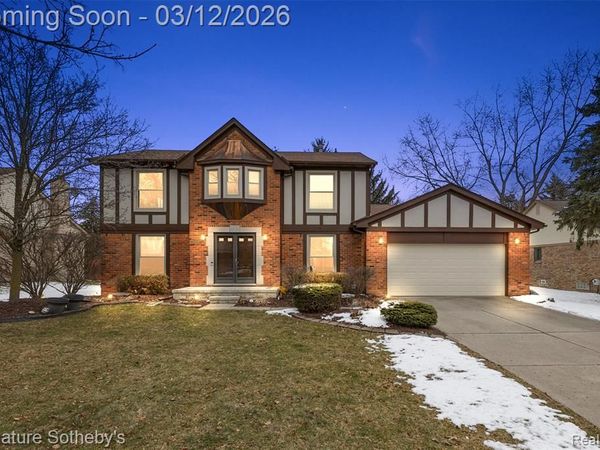 24822 Portsmouth Avenue, Novi, MI 48374