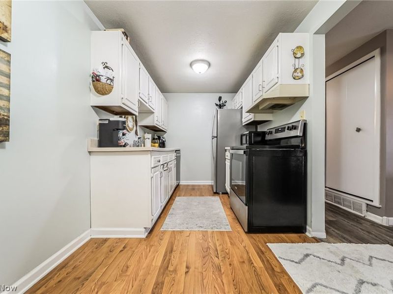 9611 Sunrise Boulevard , Unit K2, North Royalton, OH 44133 Photo 10